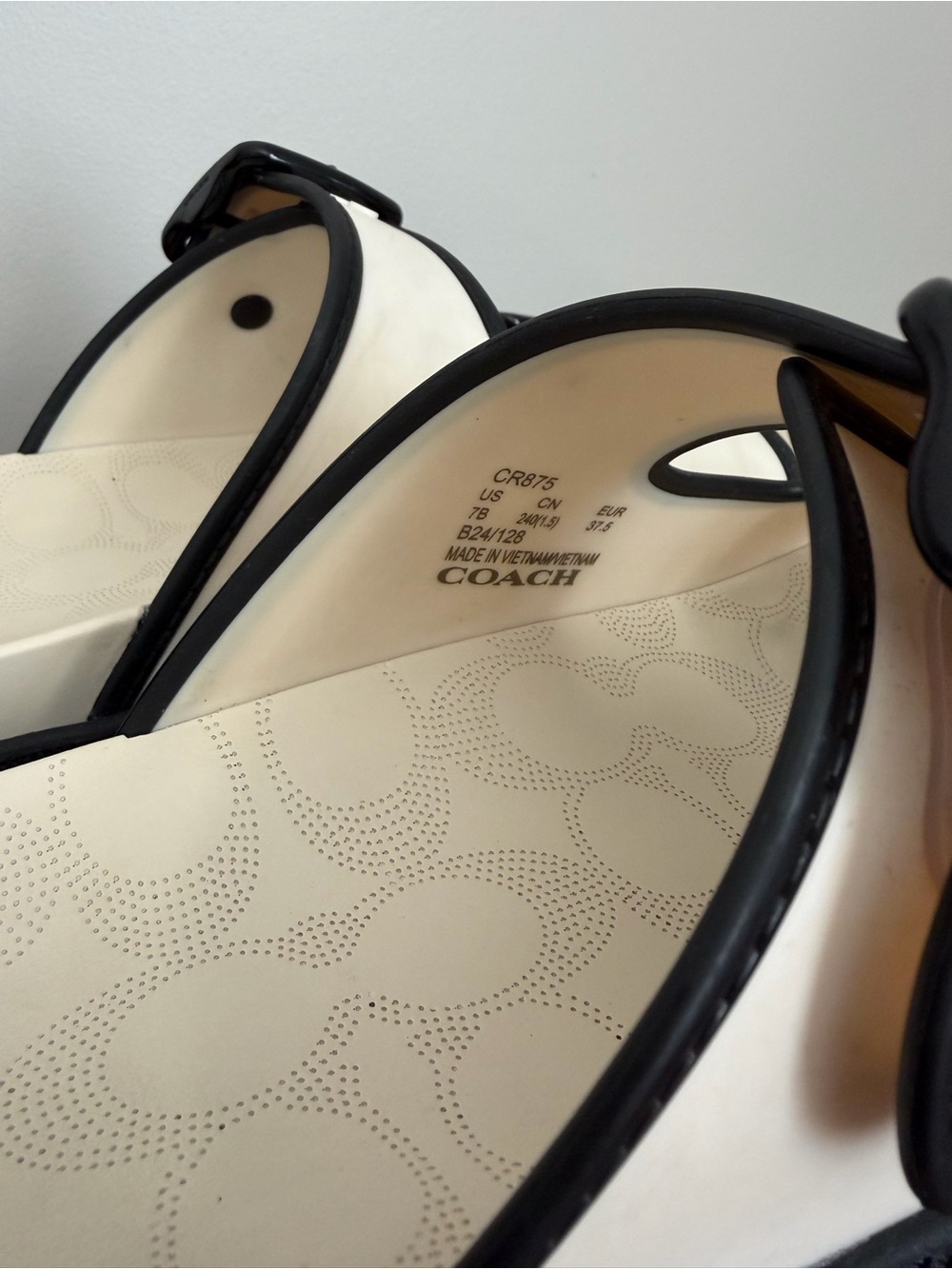 Coach Lainey Sandal - Picture 5 of 11